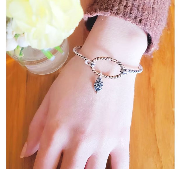 Mini Daisy Charm